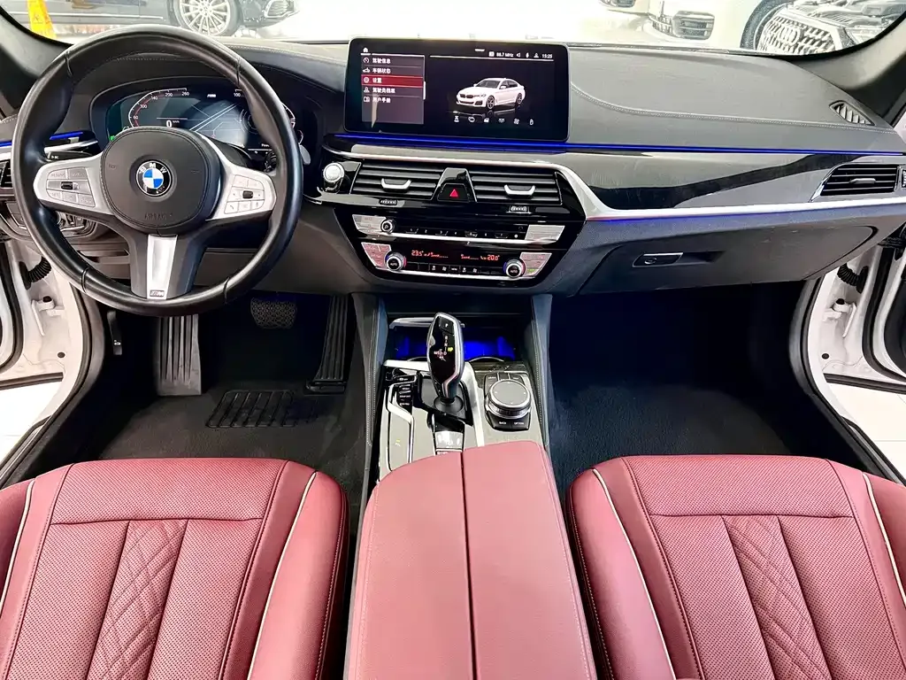 BMW 5 Series — фото 10