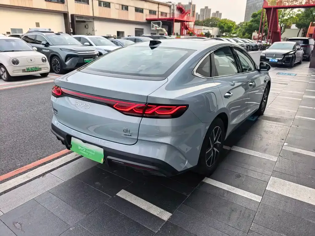 BYD Qin L — фото 4