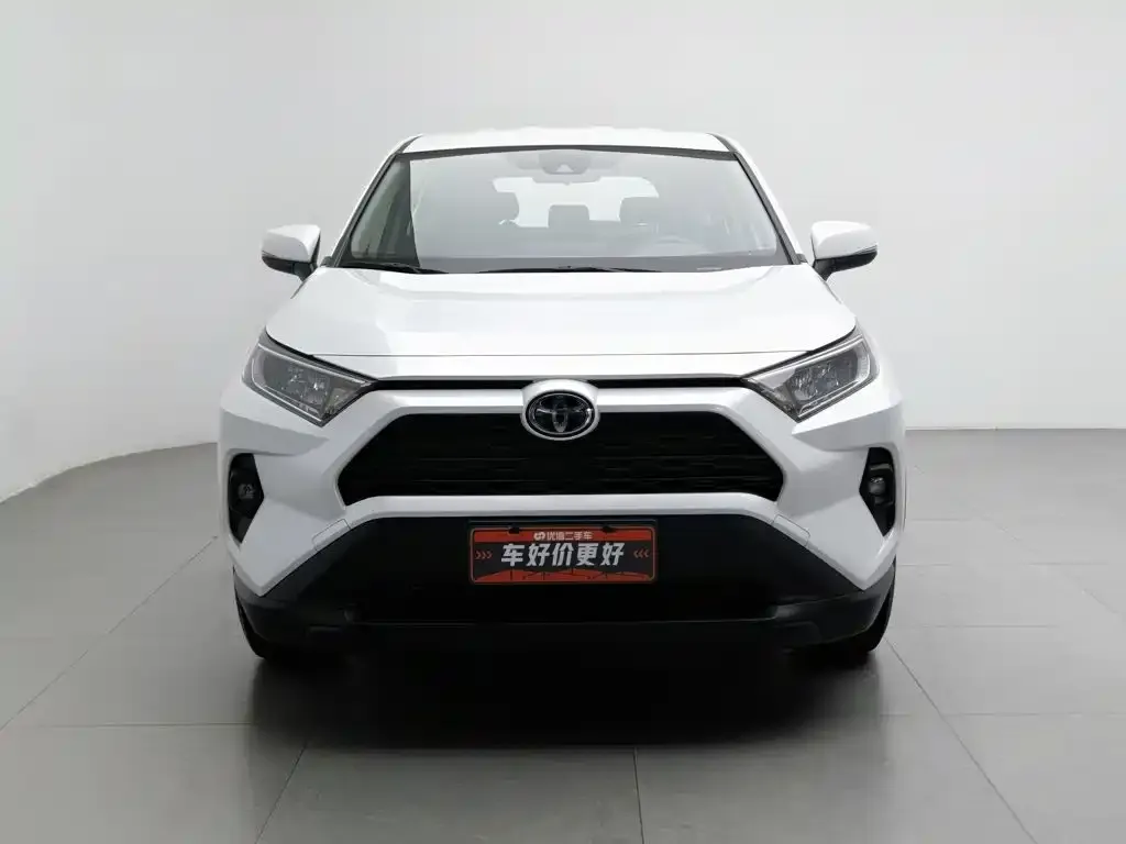 Toyota RAV4 — фото 10