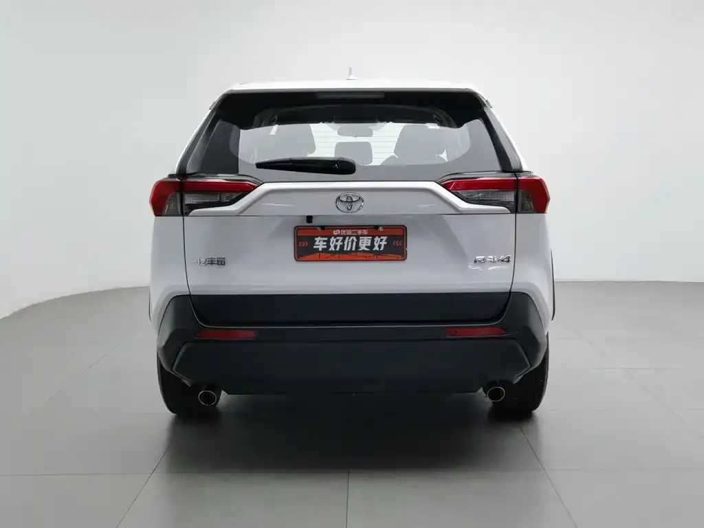 Toyota RAV4 — фото 9