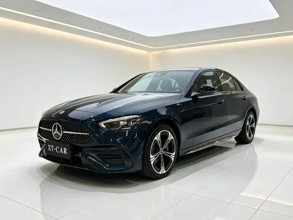 Mercedes-Benz C-Class — фото 1