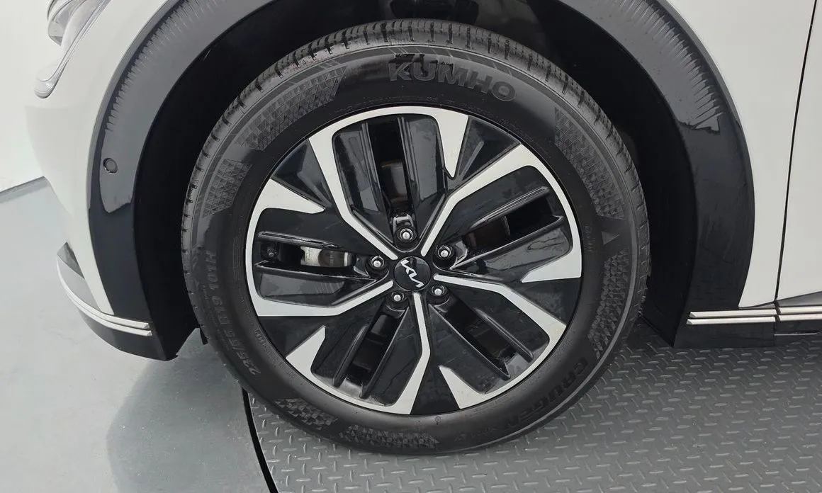 Kia EV6 — фото 4