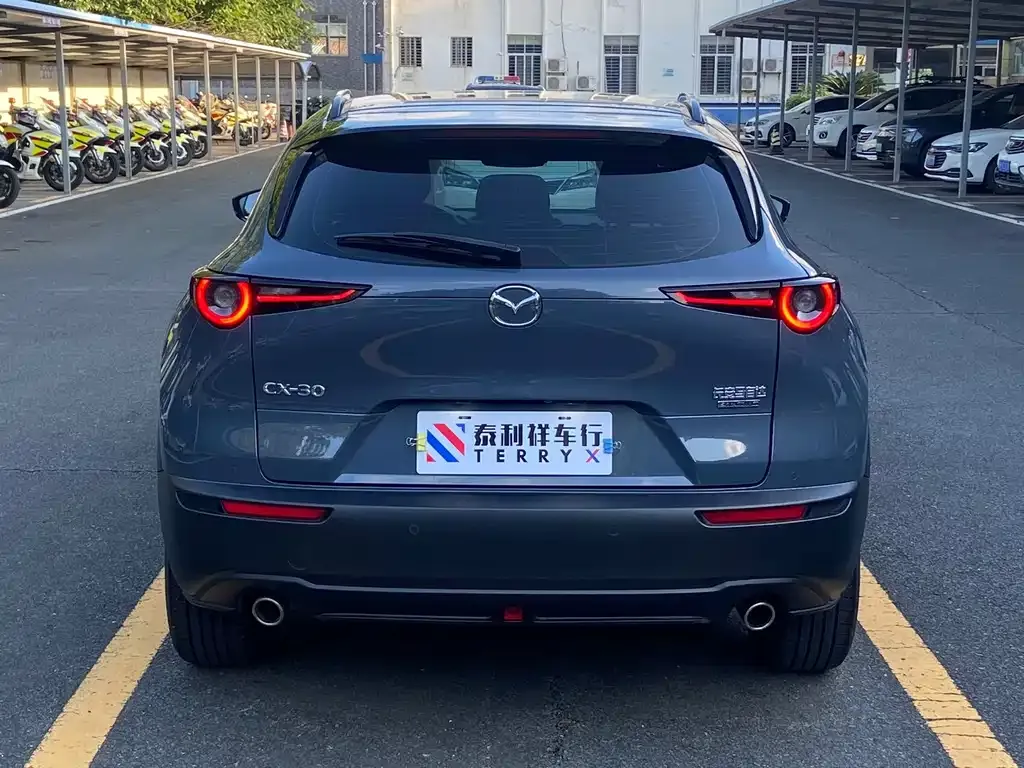 Mazda CX-30 — фото 4
