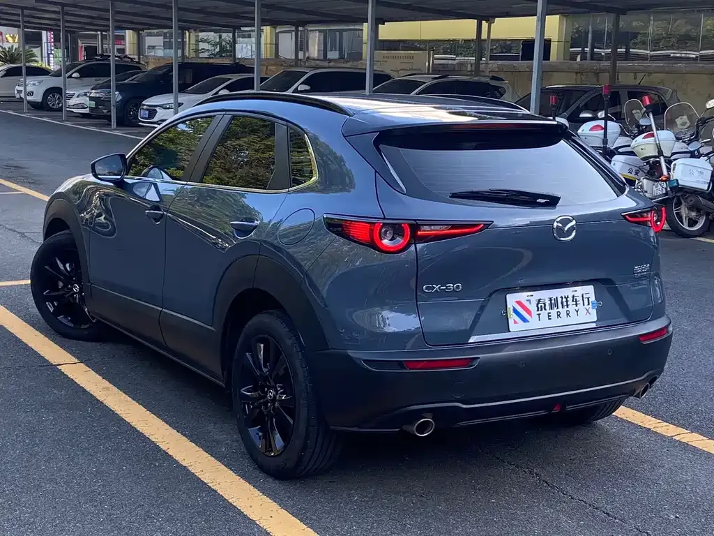 Mazda CX-30 — фото 5