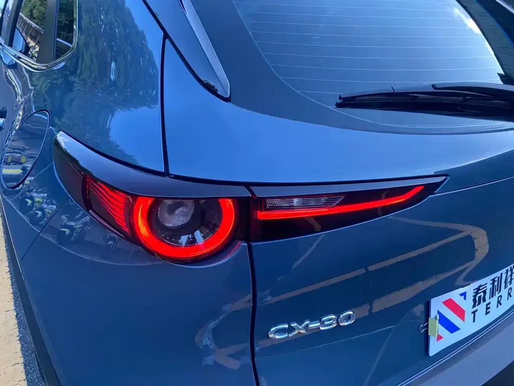 Mazda CX-30 — фото 8