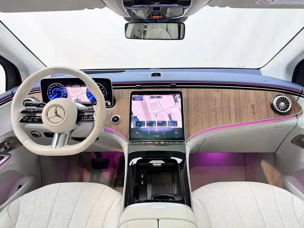 Mercedes-Benz EQE SUV — фото 5