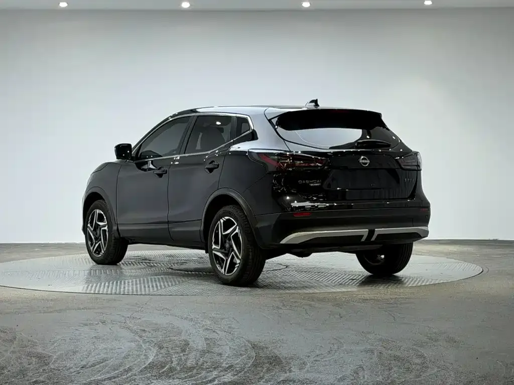 Nissan Qashqai — фото 2