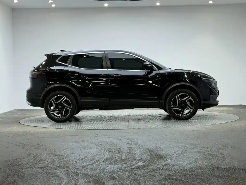 Nissan Qashqai — фото 6