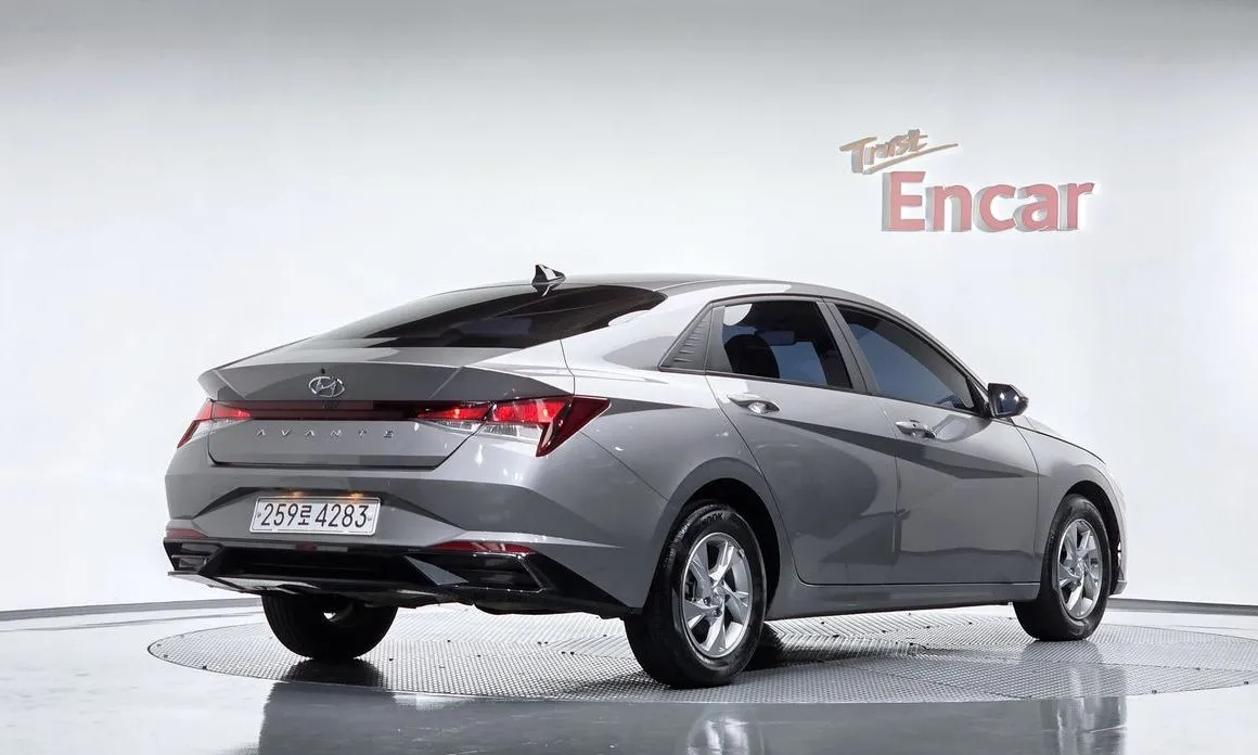 Hyundai AVANTE — фото 3