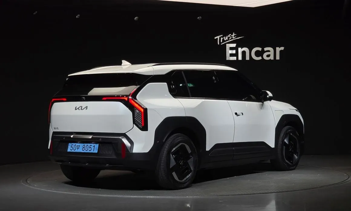 Kia EV3 — фото 2