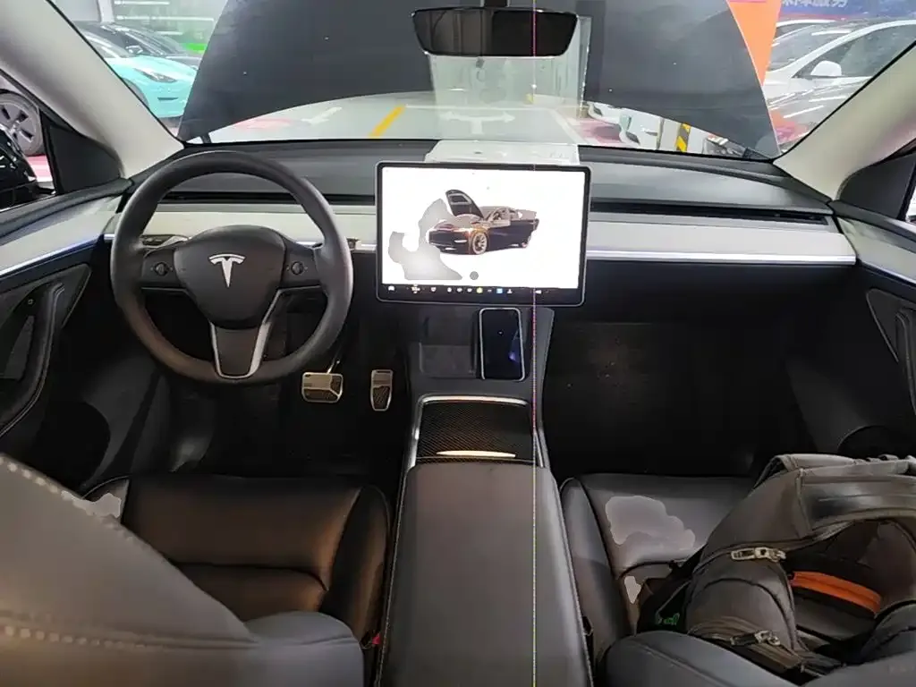 Tesla Model Y — фото 6