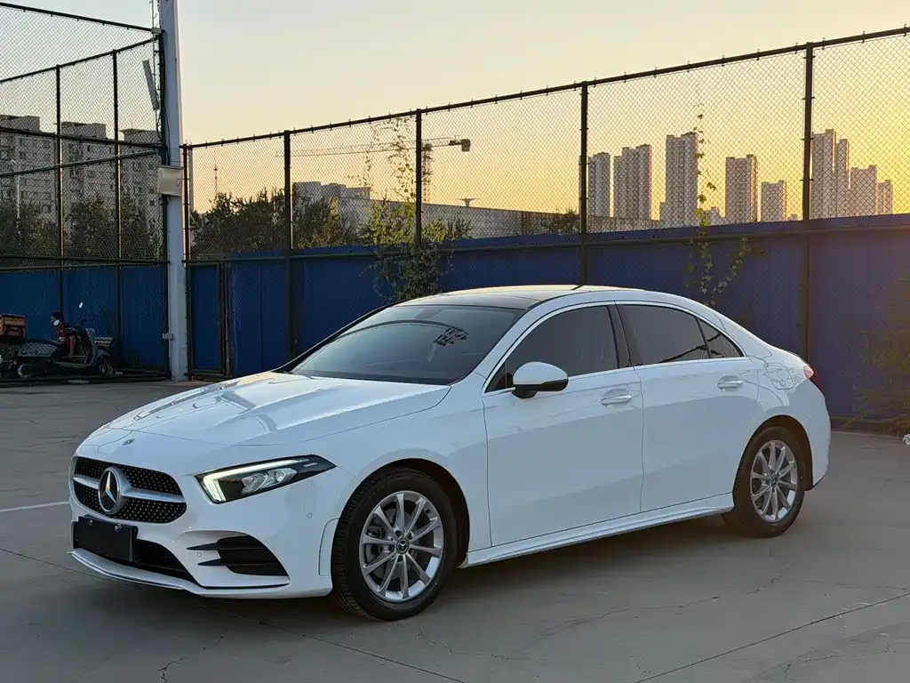 Mercedes-Benz A-Class — фото 1