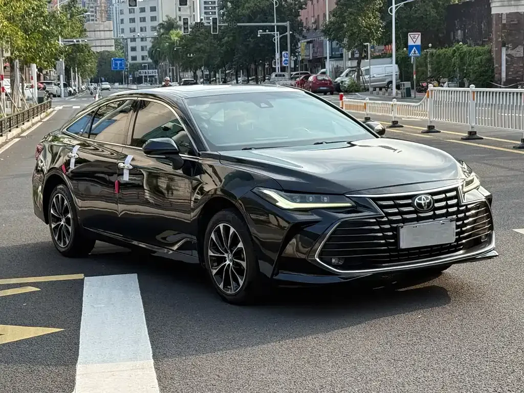 Toyota Avalon — фото 10