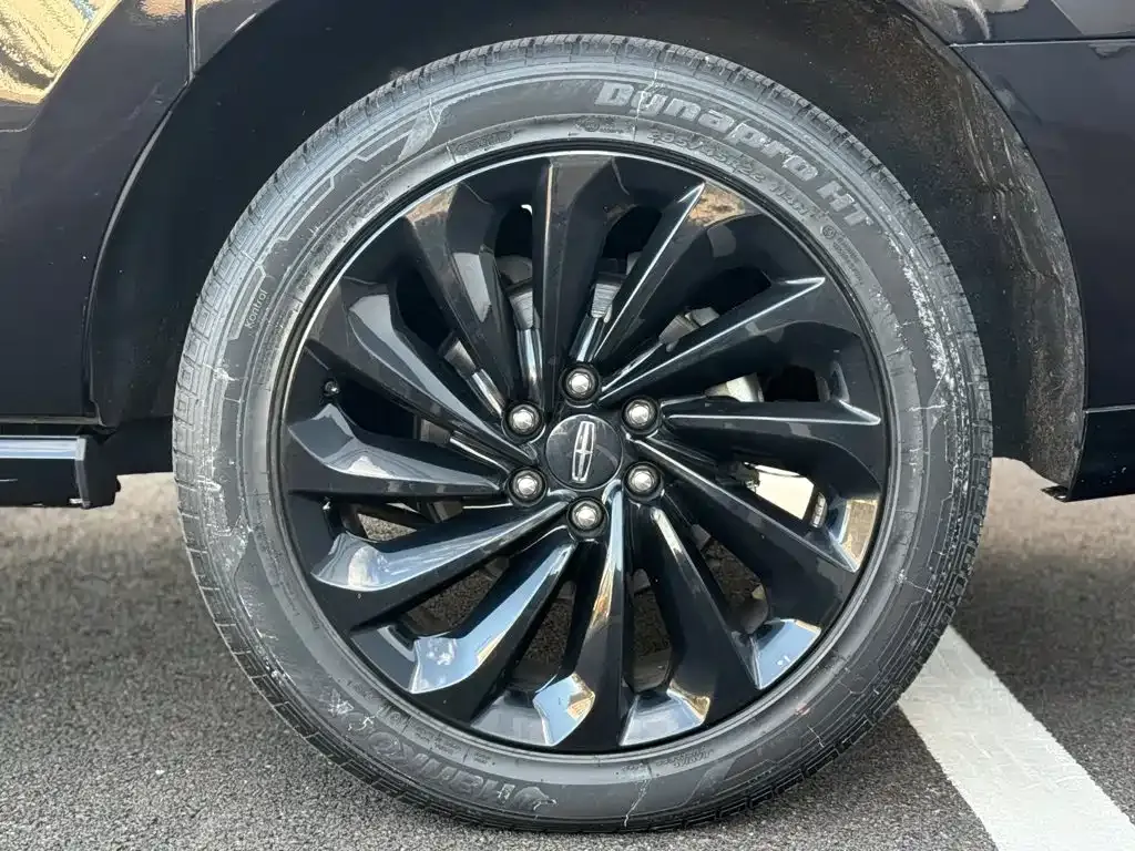 Lincoln Navigator — фото 9
