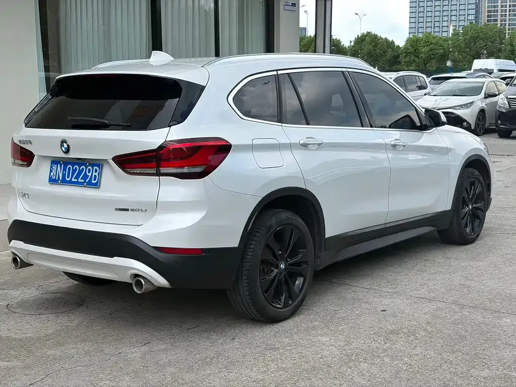BMW X1 — фото 2