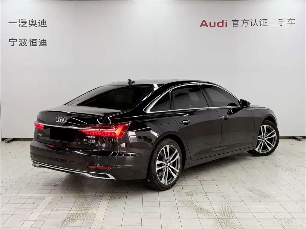 Audi A6L — фото 2