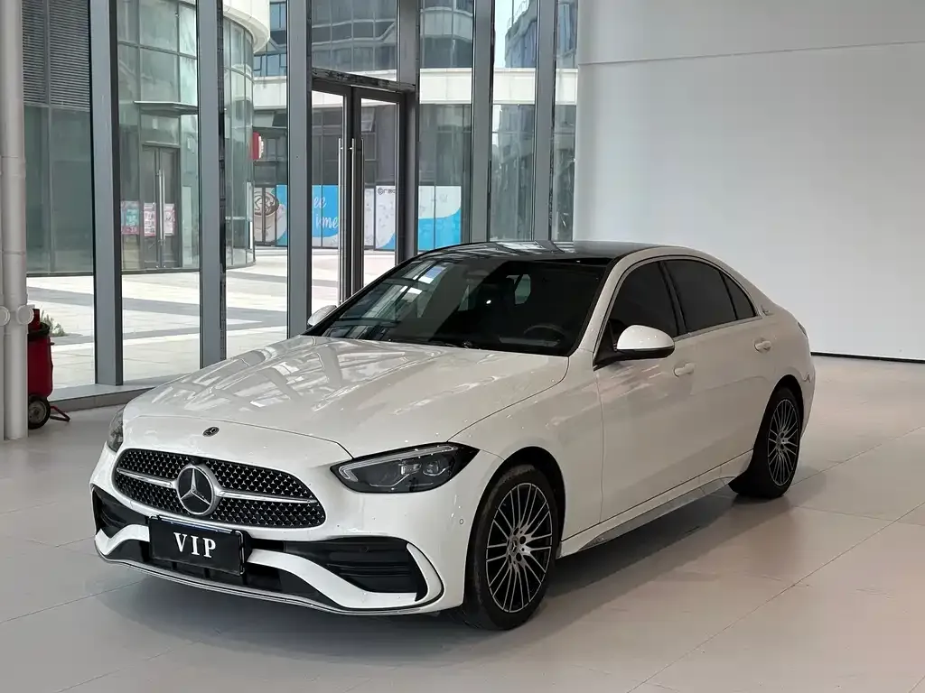 Mercedes-Benz C-Class — фото 1