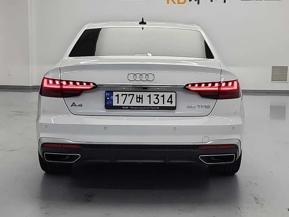 Audi A4 — фото 7