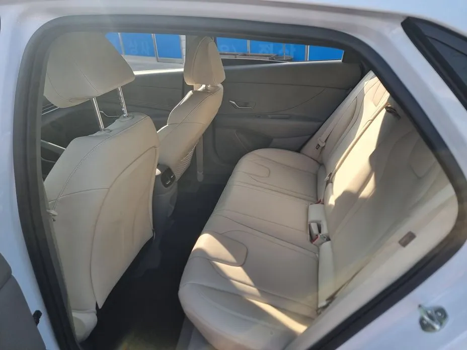 Hyundai AVANTE — фото 2