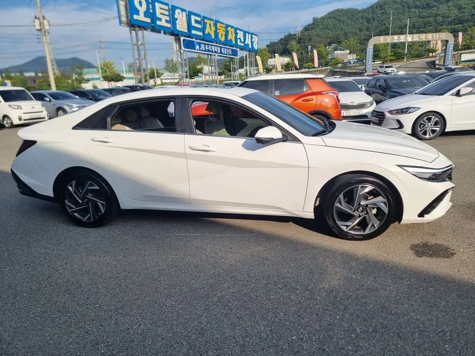 Hyundai AVANTE — фото 10