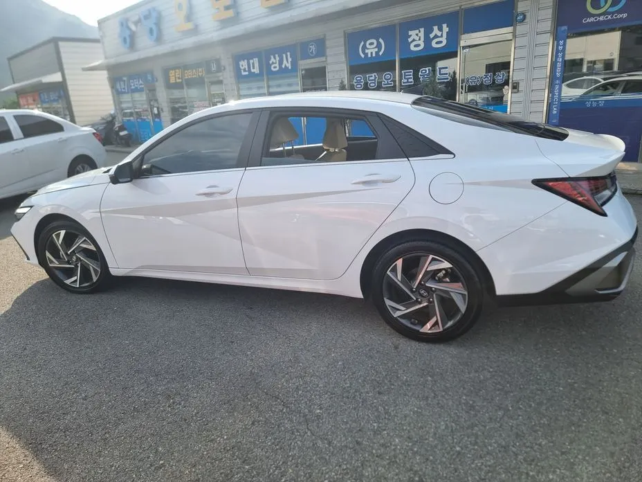 Hyundai AVANTE — фото 4