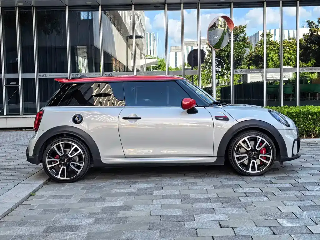 MINI JCW (John Cooper Works) — фото 2