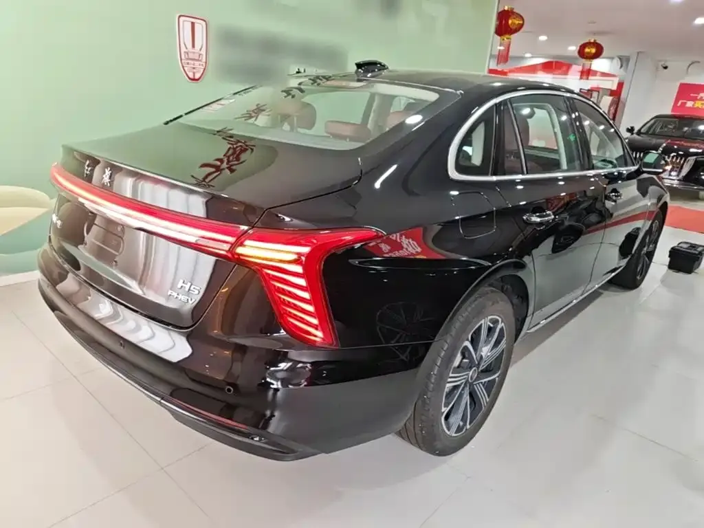 Hongqi H5 PHEV — фото 2
