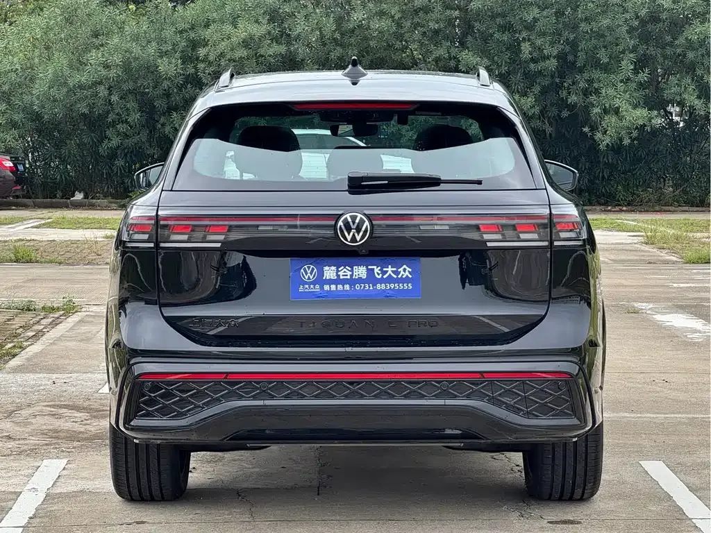 Volkswagen Tiguan L — фото 8