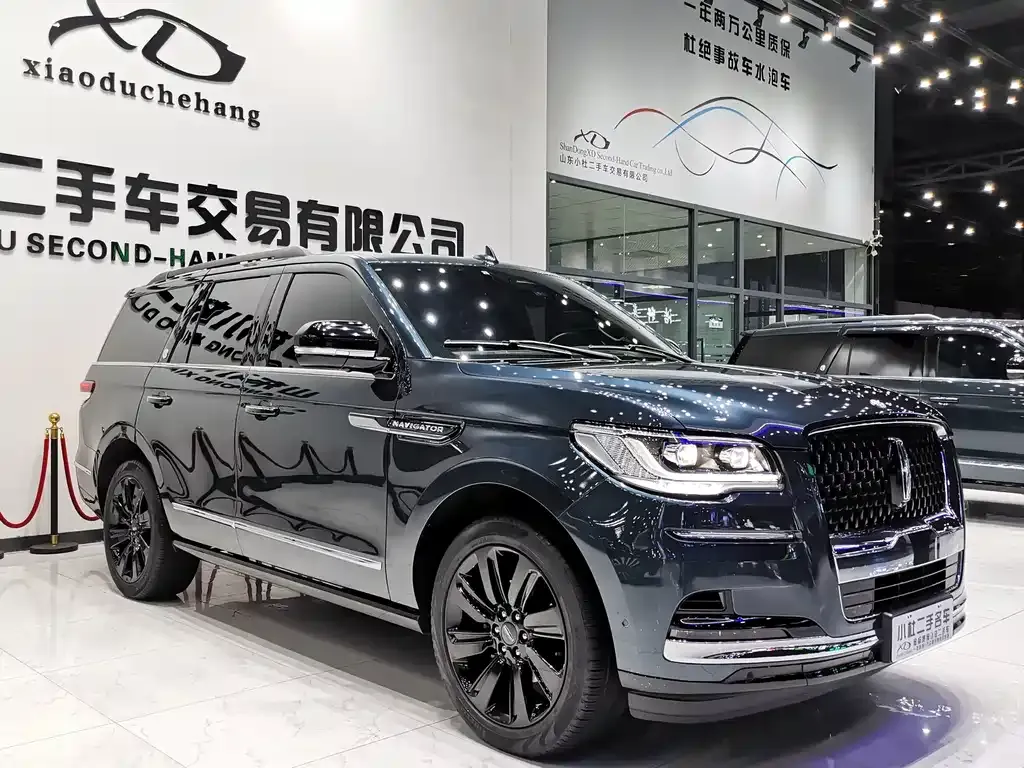Lincoln Navigator — фото 1