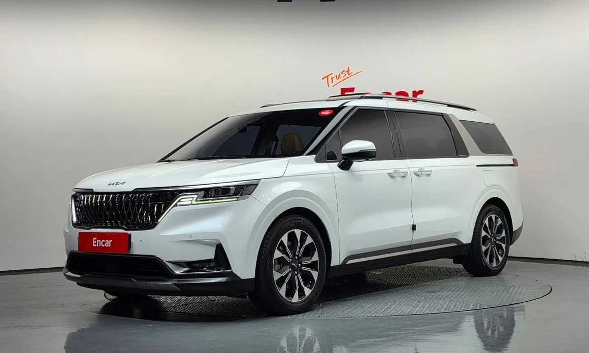 Kia Carnival — фото 1