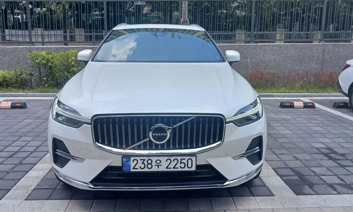 Volvo XC60 — фото 7