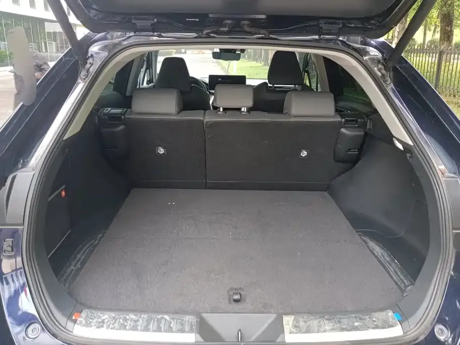 Toyota Harrier — фото 6
