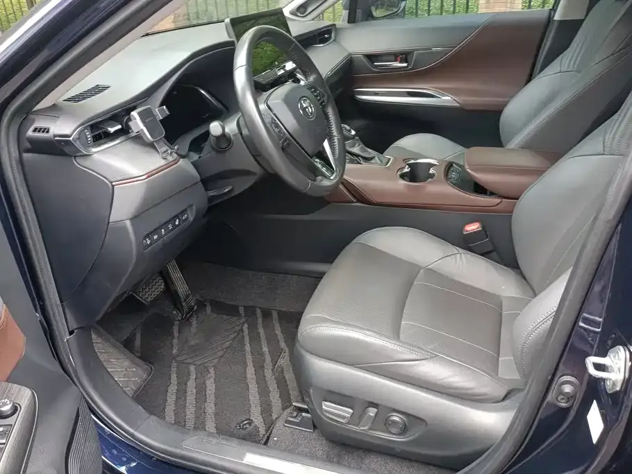 Toyota Harrier — фото 8