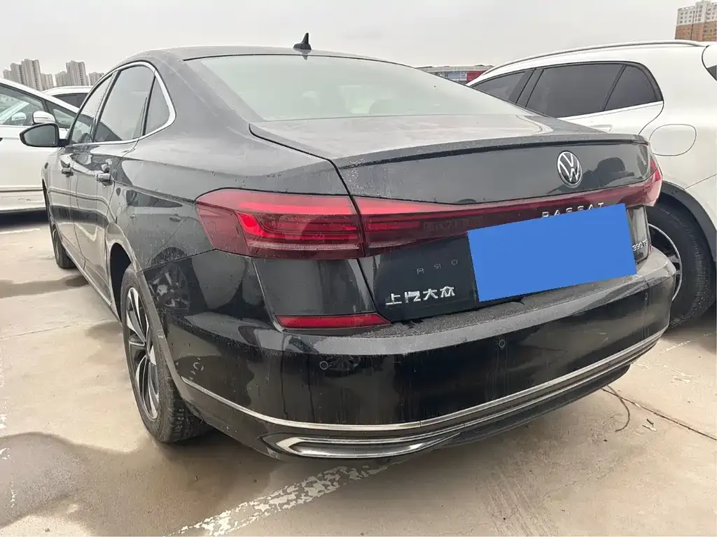 Volkswagen Passat — фото 5