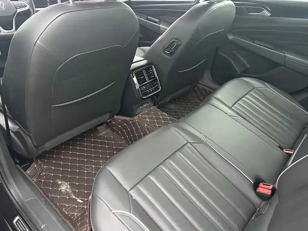 Volkswagen Passat — фото 6
