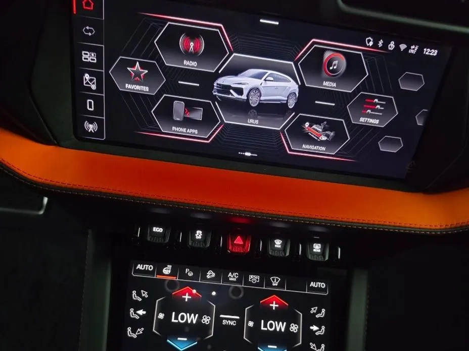 Lamborghini Urus — фото 9