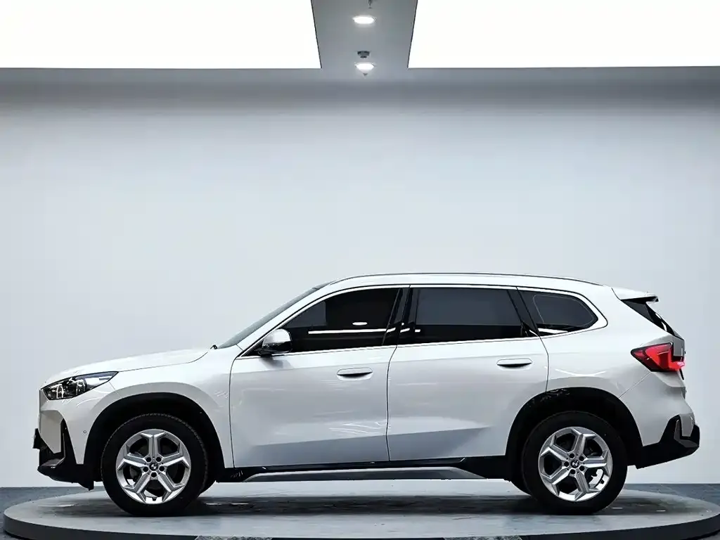 BMW X1 — фото 2