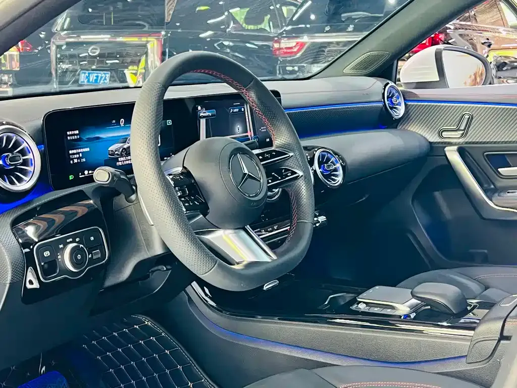 Mercedes-Benz A-Class — фото 10