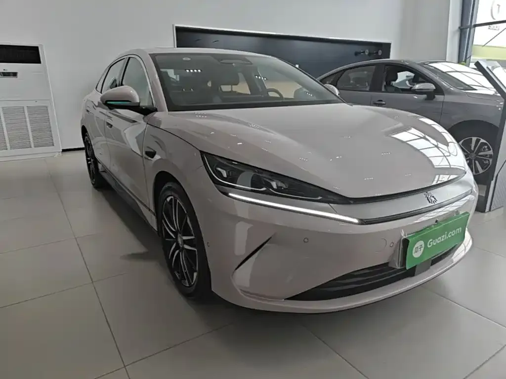 BYD Qin L — фото 10