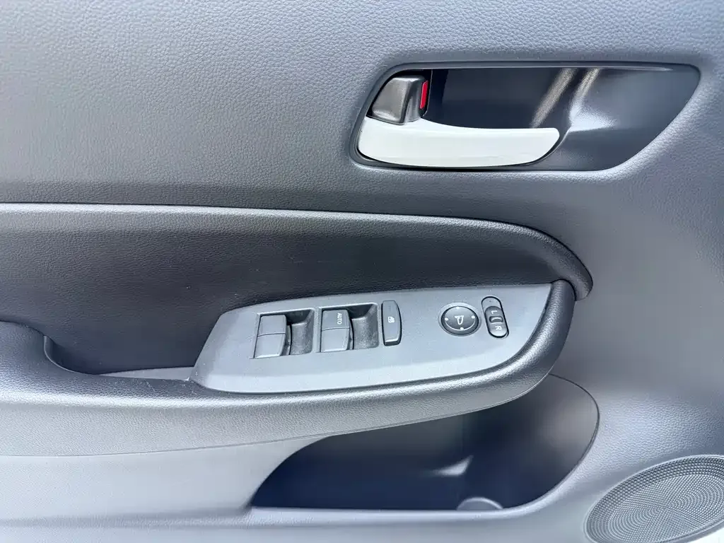 Honda Fit — фото 8