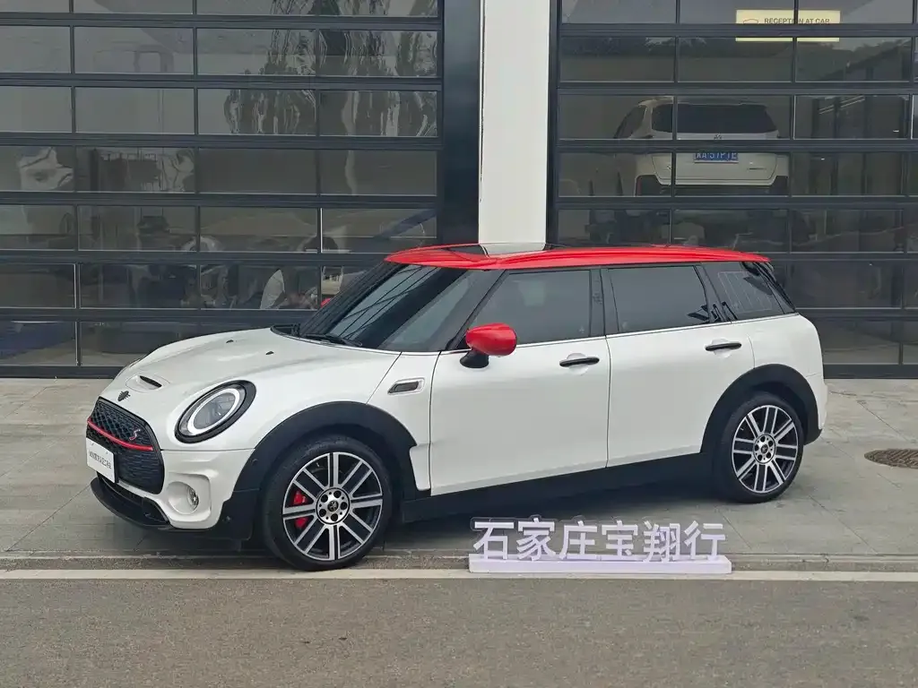 MINI Clubman — фото 1