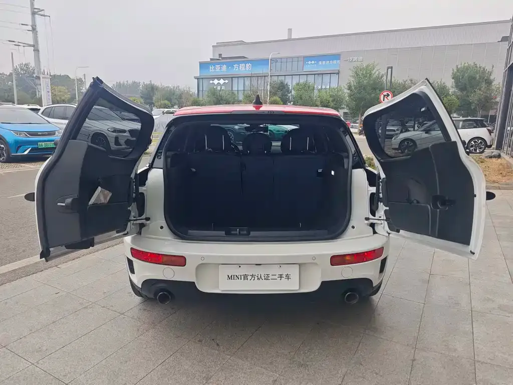 MINI Clubman — фото 5