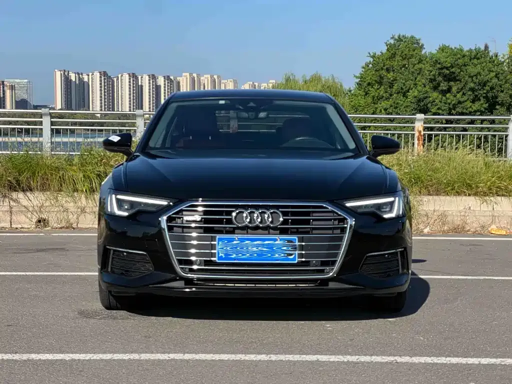 Audi A6L — фото 2