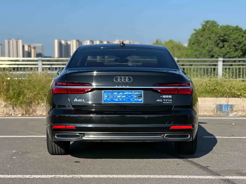 Audi A6L — фото 5