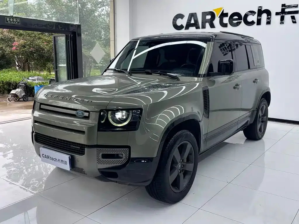 Land Rover Defender — фото 1