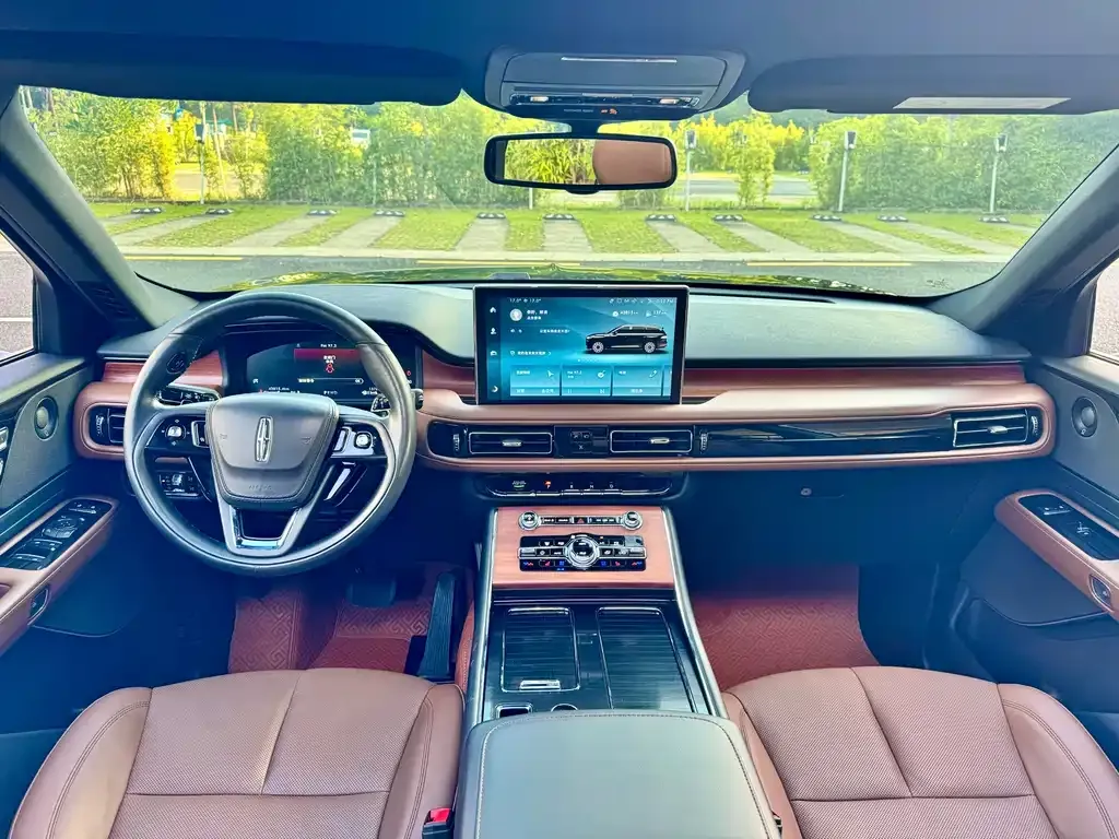 Lincoln Aviator — фото 9
