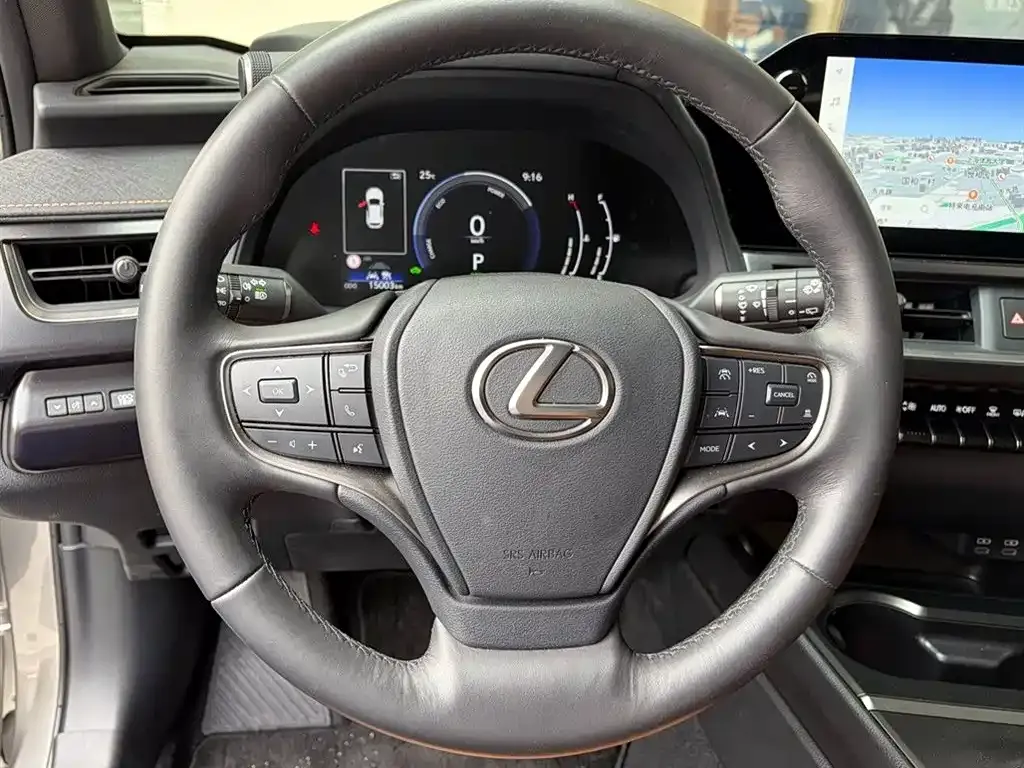 Lexus UX — фото 4