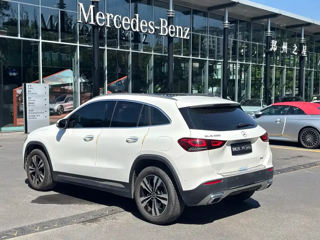 Mercedes-Benz GLA — фото 9