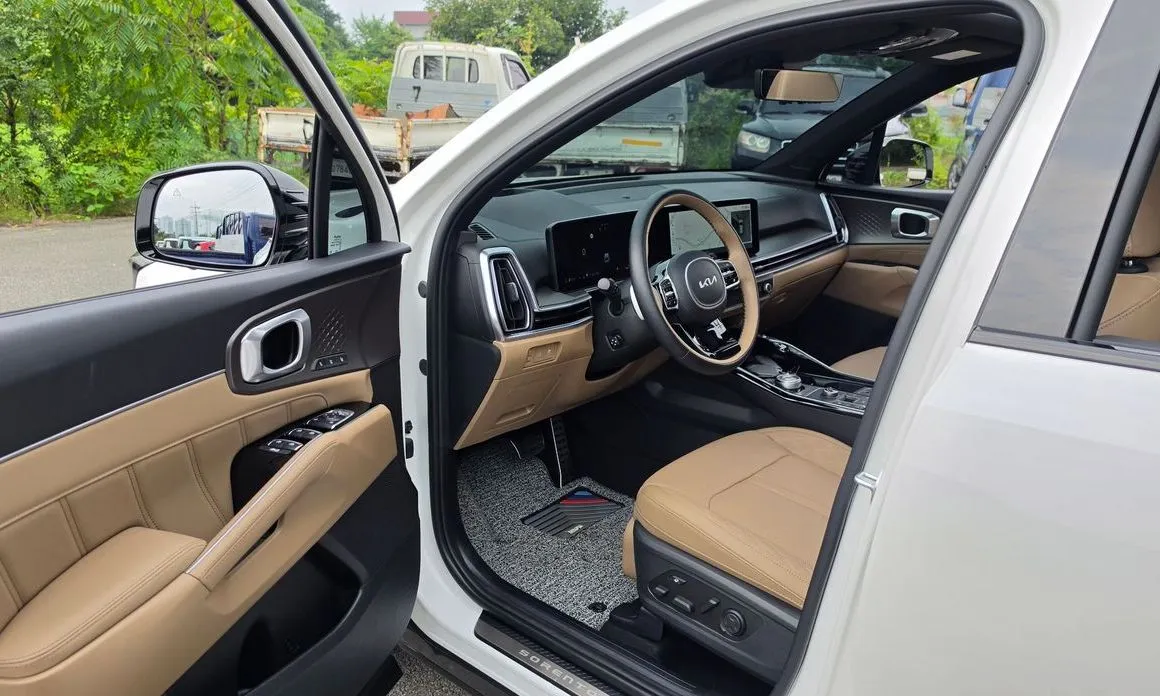 Kia Sorento — фото 8