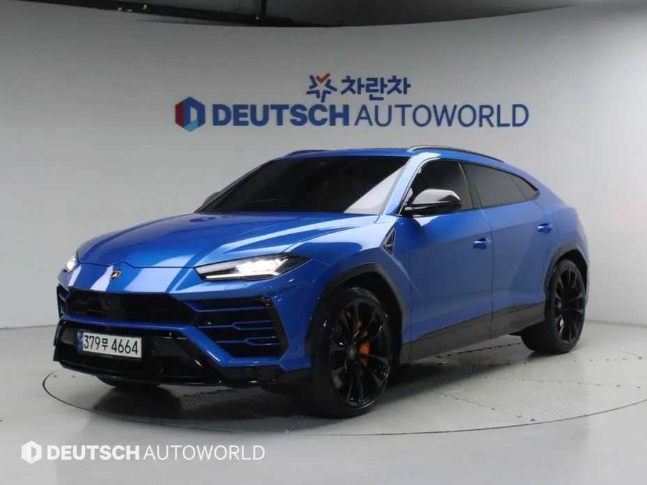 Lamborghini Urus — фото 1